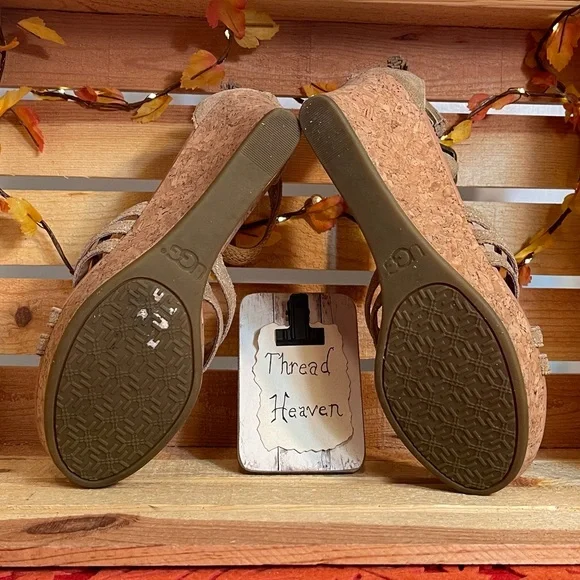 UGG Cork Wedges Size 8 - Picture 10 of 12